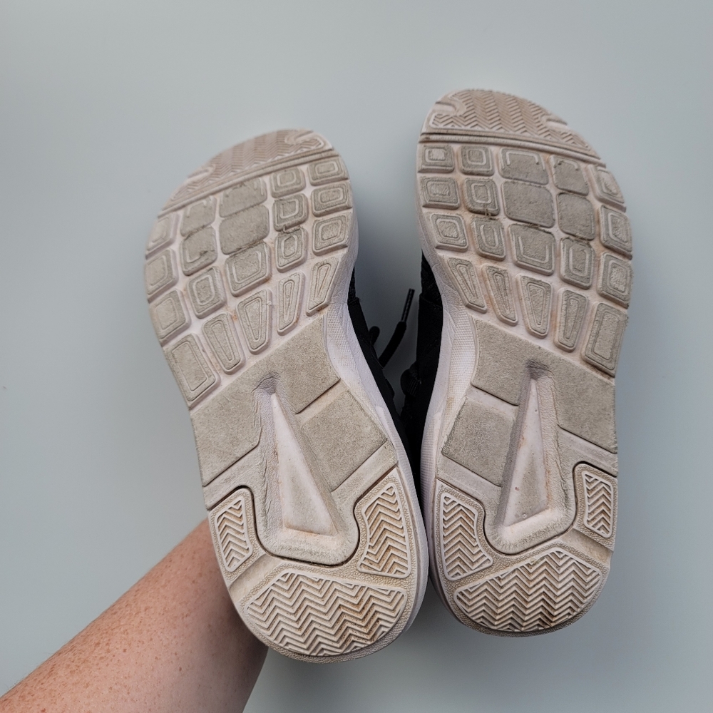 Fabletics Shoes - Picture 4 of 11